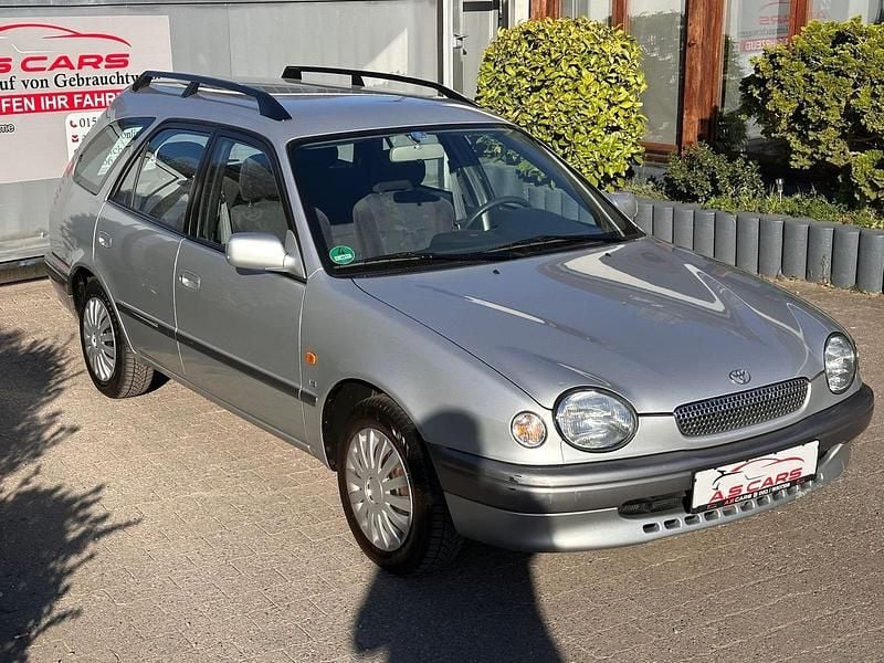 Gebraucht Toyota Corolla 110 PS (80 kW) 1999 Silber Kombi