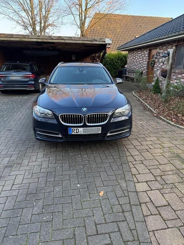 Gebraucht BMW 525 218 PS (160 kW) 2015 Blau Kombi