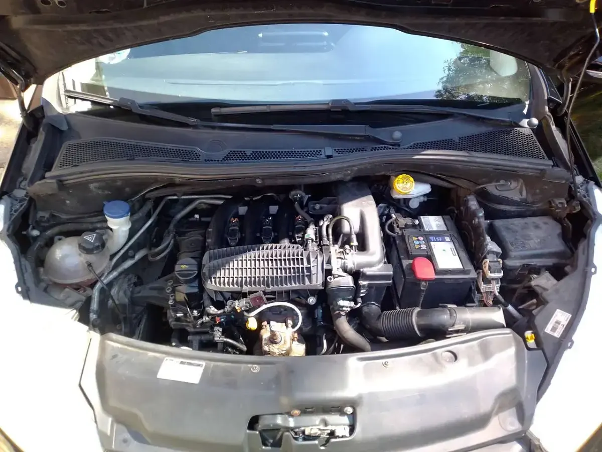 Gebraucht Peugeot 208 Access 68 PS (50 kW) 2013 Schwarz Kleinwagen