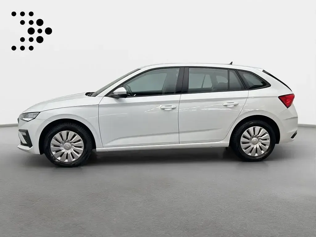 Gebraucht Skoda Scala Essence 95 PS (69 kW) 2025 Moonweiß perleffekt Kleinwagen