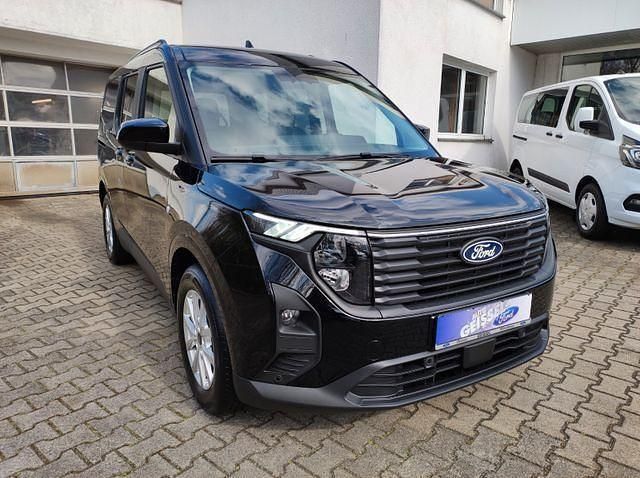 Schwarz Neu 2025 Ford Tourneo Courier Titanium Van / Kleinbus | 29.880 € (Fairer Preis) - Bild 1/4