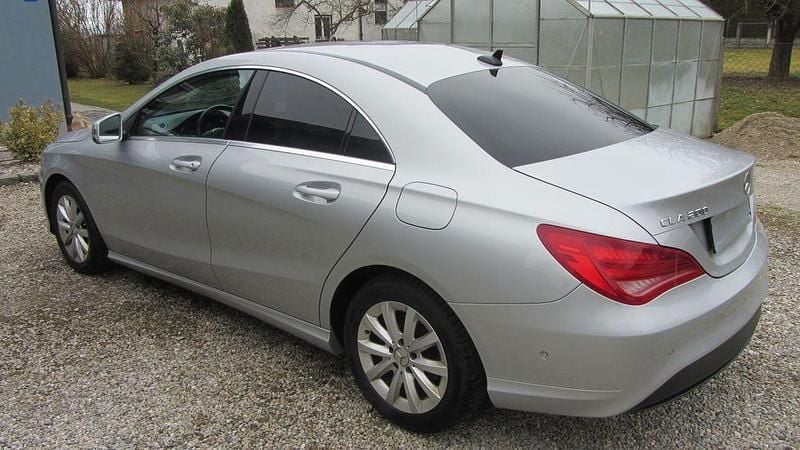Gebraucht Mercedes CLA200 156 PS (114 kW) 2015 Silber Limousine