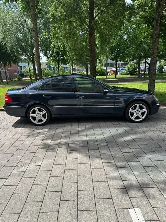 Gebraucht Mercedes E240 Elegance 177 PS (130 kW) 2004 Grün Limousine