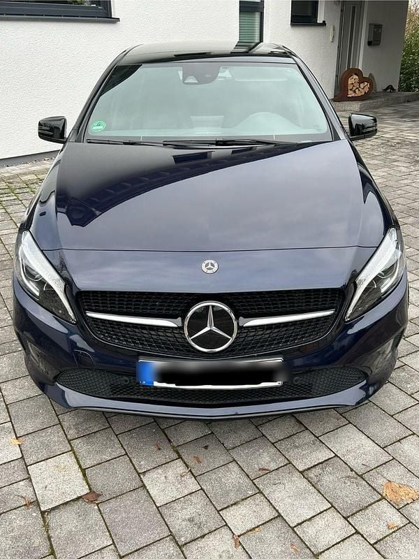 Gebraucht Mercedes A220 177 PS (130 kW) 2017 Blau Kombi