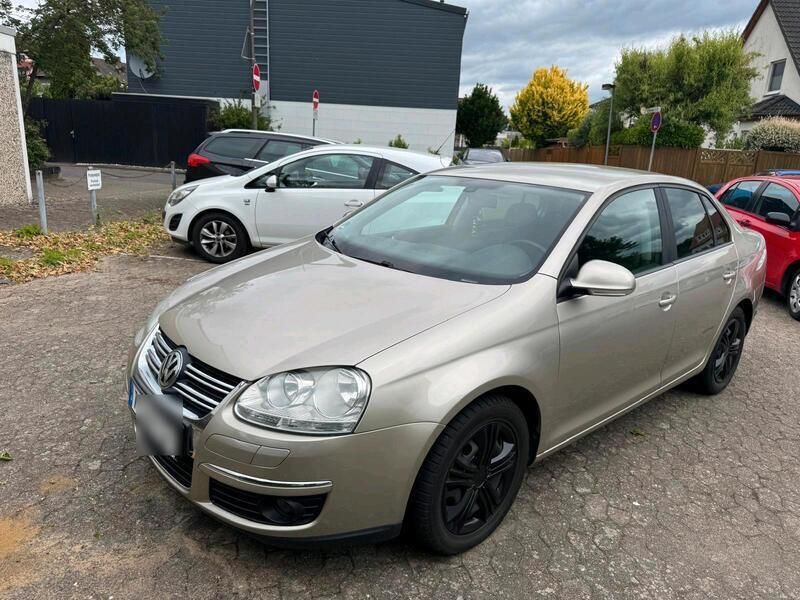 Gold Gebraucht 2009 VW Jetta Limousine | 1.690 € (Superpreis) - Bild 1/4