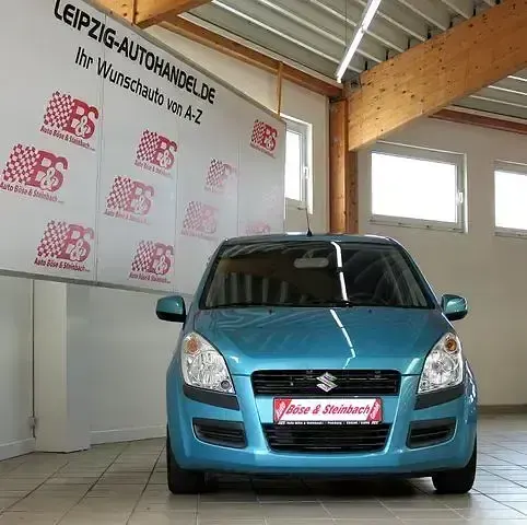 Gebraucht Suzuki Splash Club 94 PS (69 kW) 2012 Blau Kleinwagen