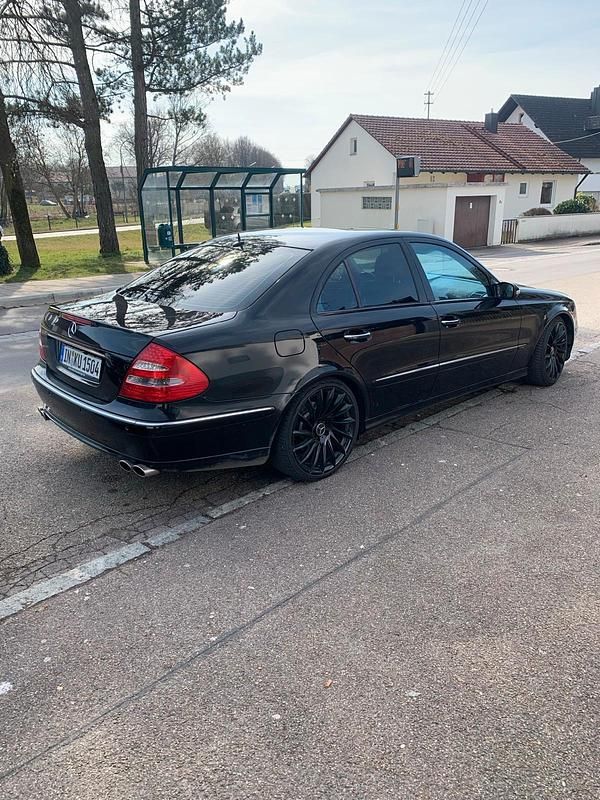 Gebraucht Mercedes E350 AMG 272 PS (200 kW) 2005 Schwarz Limousine