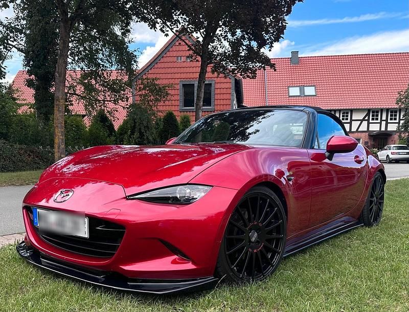 Rot Gebraucht 2016 Mazda MX5 Sports-Line Cabrio | 21.700 € (Fairer Preis) - Bild 1/4