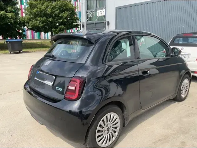 Gebraucht Fiat 500e Action 69 kW (95 PS) 2023 Onyx schwarz) (schwarz Kleinwagen