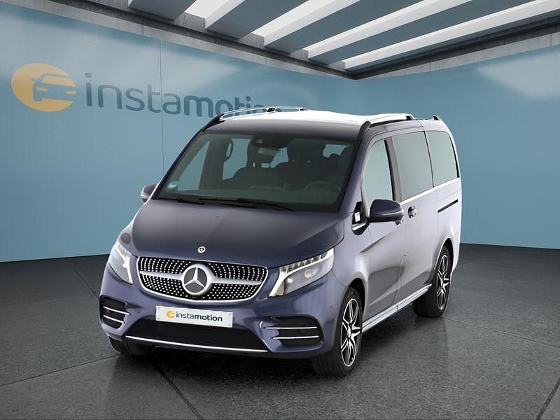 Blau Gebraucht 2024 Mercedes V300 Van / Kleinbus | 75.949 € (Fairer Preis) - Bild 1/4