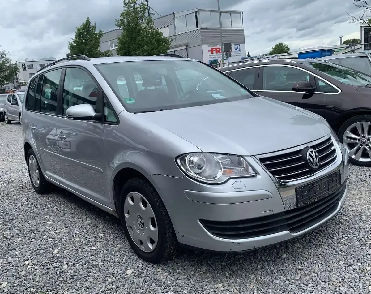 Gebraucht VW Touran Trendline 105 PS (77 kW) 2007 Silber Van / Kleinbus