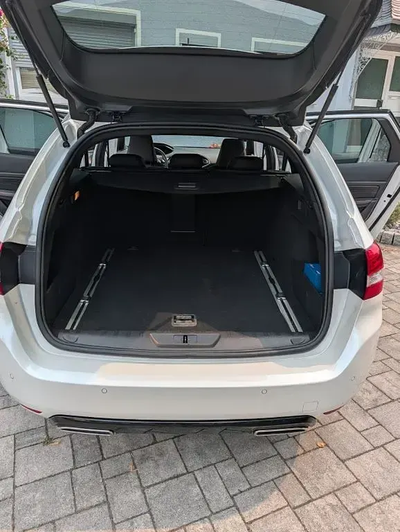 Gebraucht Peugeot 308 GT 131 PS (96 kW) 2021 Weiß Kombi