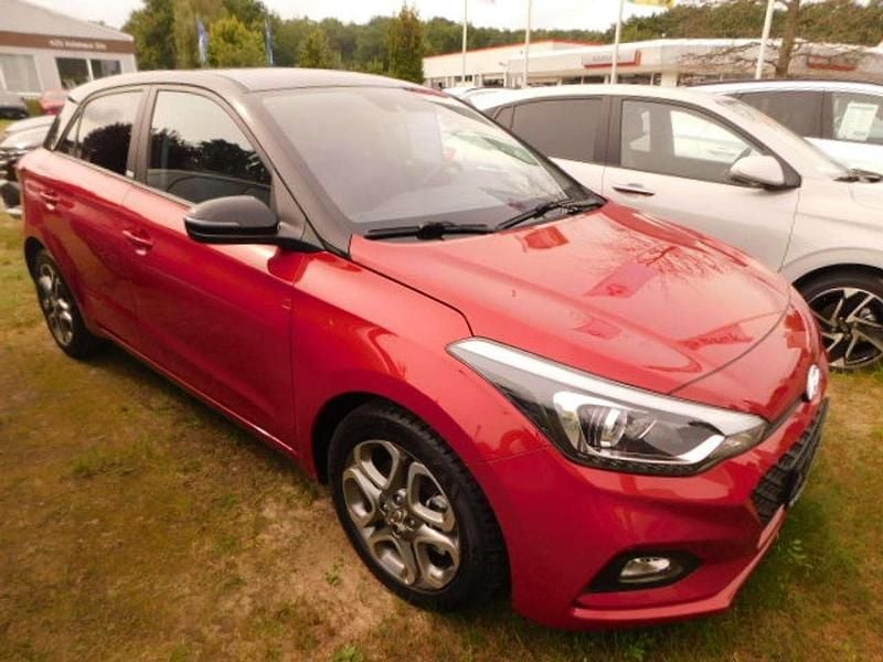 Dragon red Gebraucht 2020 Hyundai i20 Advantage Kombi | 15.890 € - Bild 1/4