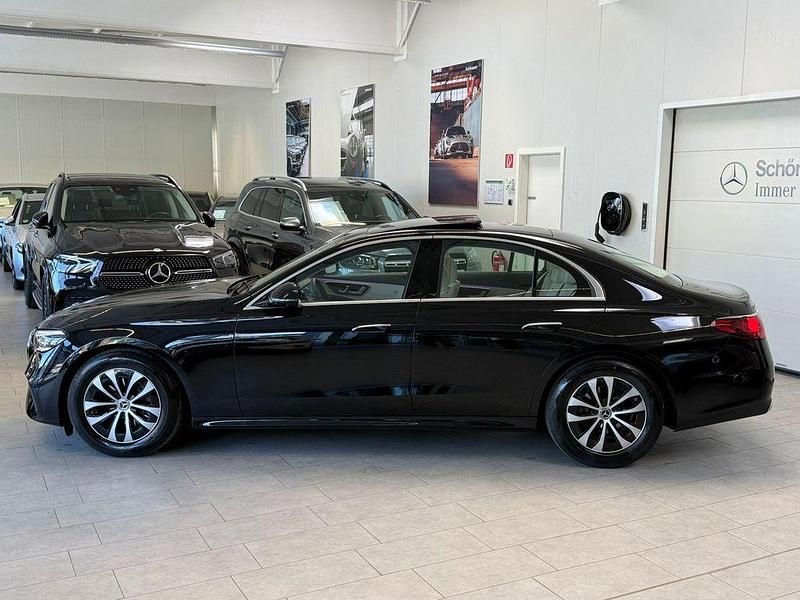 Gebraucht Mercedes E200 Avantgarde 204 PS (150 kW) 2025 Schwarz Limousine