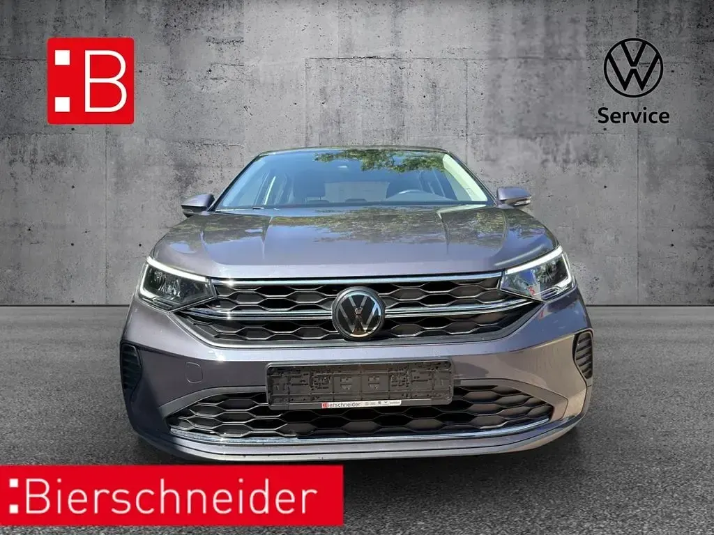 Gebraucht VW Taigo Life 110 PS (80 kW) 2024 Grau SUV