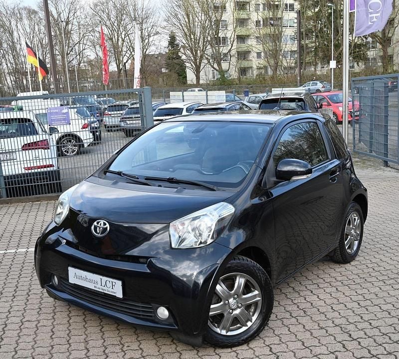 Gebraucht Toyota iQ 68 PS (50 kW) 2009 Schwarz Kleinwagen