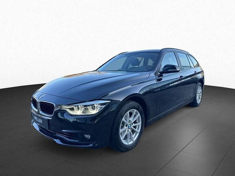 Gebraucht BMW 320 Advantage 184 PS (135 kW) 2018 Black sapphire (schwarz) Kombi