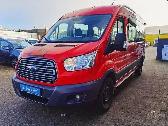 Gebraucht Ford Transit Trend 105 PS (77 kW) 2018 Rot Kombi