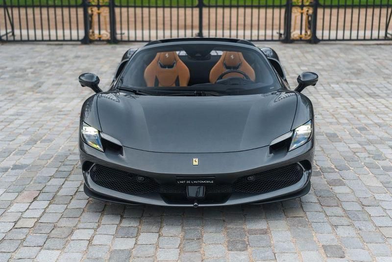 Second-hand Ferrari 296 829 CP (609 kW) 2024 Gri Cabrio