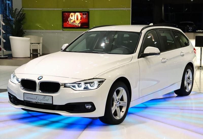 Gebraucht BMW 320 Sport Line 184 PS (135 kW) 2019 Alpinweiss iii Kombi