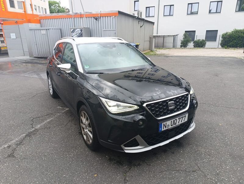 Weiß Gebraucht 2022 Seat Arona Xperience SUV | 14.300 € (Guter Preis) - Bild 1/4