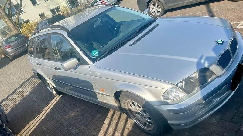 Gebraucht BMW 318 118 PS (86 kW) 2001 Silber Kombi