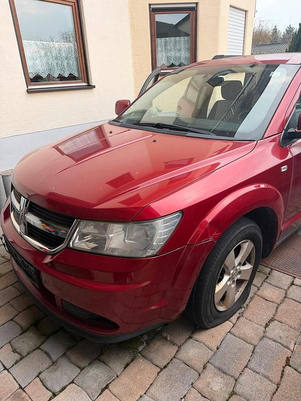 Gebraucht Dodge Journey 140 PS (102 kW) 2009 Rot SUV