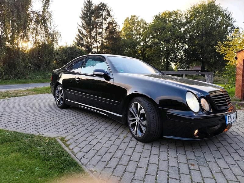 Gebraucht Mercedes CLK230 190 PS (139 kW) 2002 Schwarz Coupé
