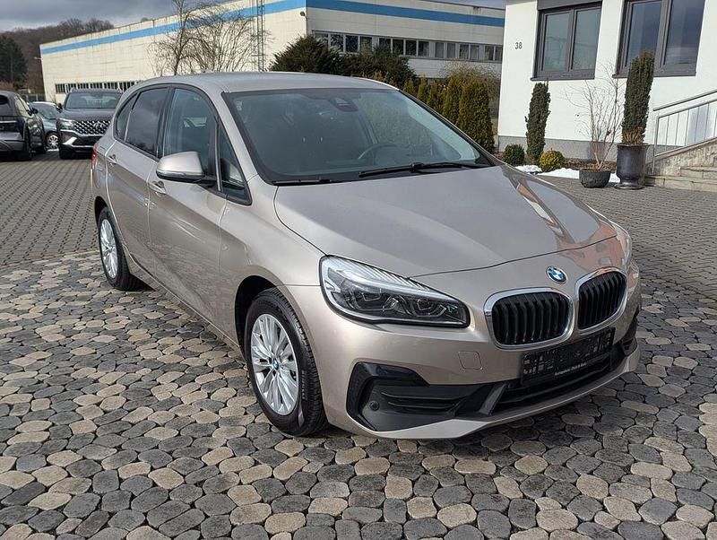 Gebraucht BMW 218 Active Tourer Advantage 136 PS (100 kW) 2021 Grau Van / Kleinbus