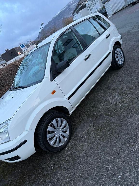 Gebraucht Ford Fusion 80 PS (58 kW) 2005 Weiß Kleinwagen