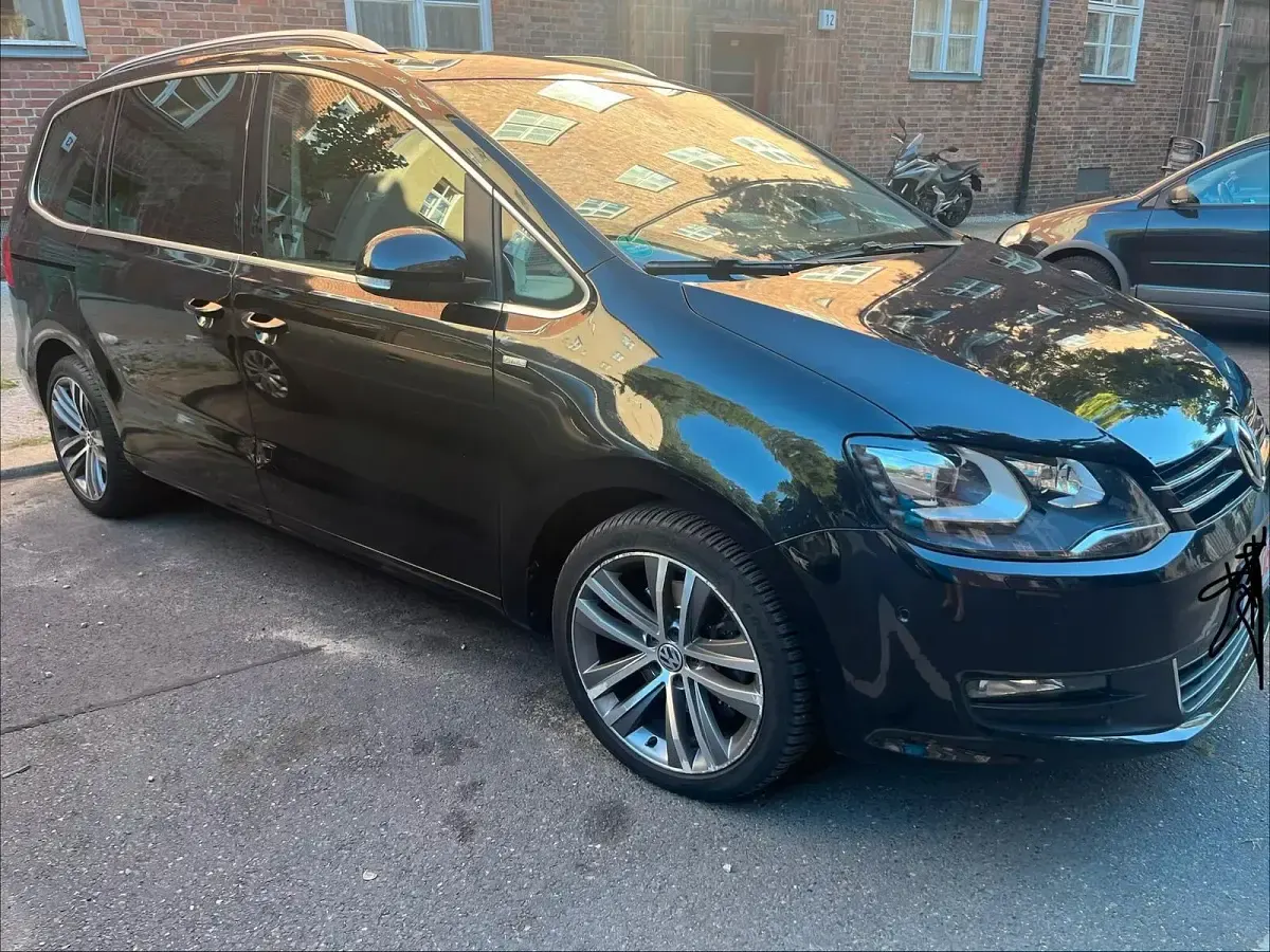 Gebraucht VW Sharan 140 PS (102 kW) 2013 Schwarz Van / Kleinbus