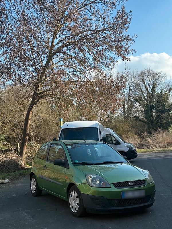 Gebraucht Ford Fiesta 75 PS (55 kW) 2005 Grün Kleinwagen