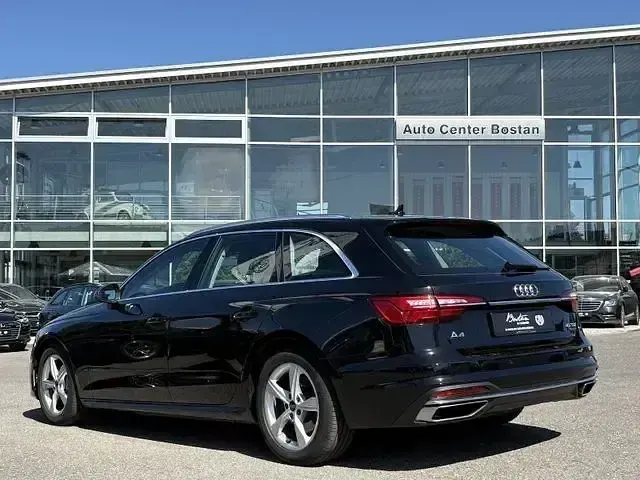 Gebraucht Audi A4 Advanced 204 PS (150 kW) 2022 Schwarz Kombi