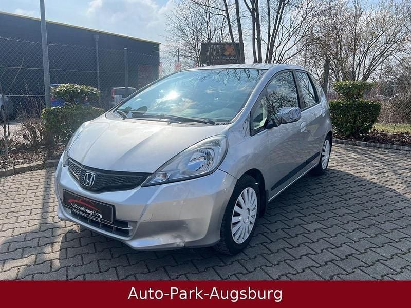 Gebraucht Honda Jazz Trend 99 PS (72 kW) 2012 Silber Kleinwagen