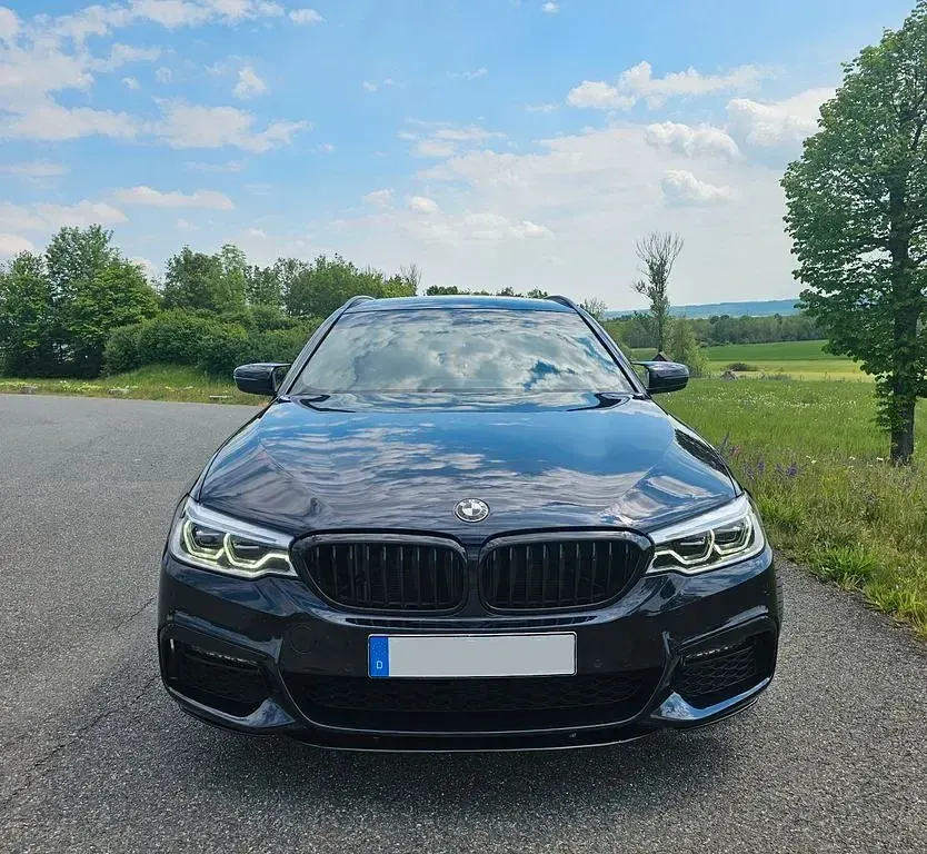 Gebraucht BMW 520 M Performance 190 PS (139 kW) 2018 Schwarz Limousine