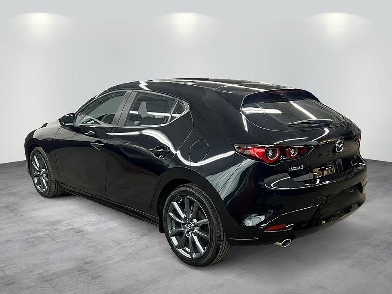 Neu Mazda 3 140 PS (102 kW) 2026 Jet black Limousine