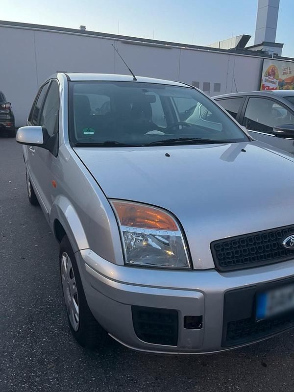 Gebraucht Ford Fusion 70 PS (51 kW) 2008 Kleinwagen