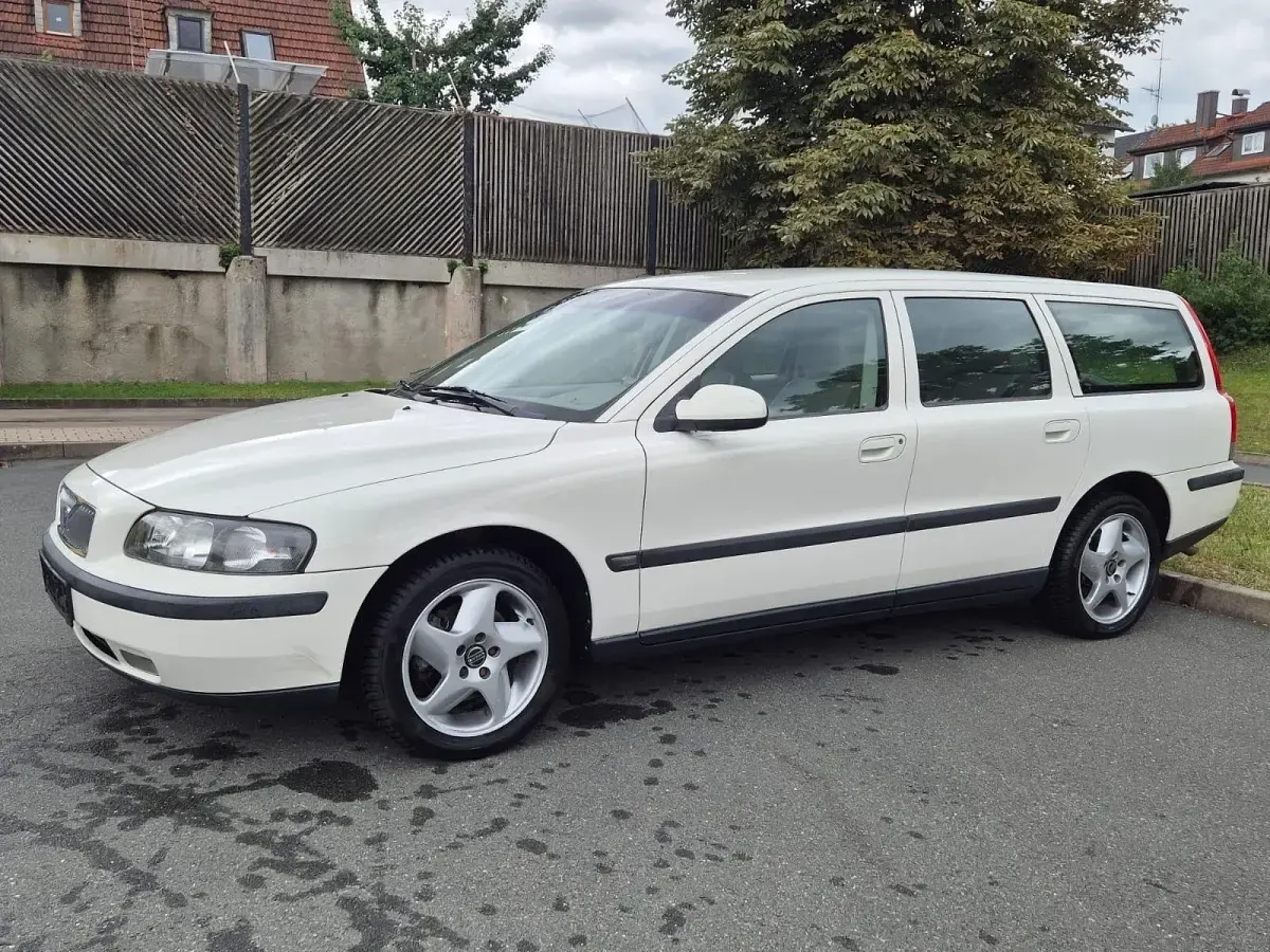 Gebraucht Volvo V70 140 PS (102 kW) 2001 Weiß Kombi