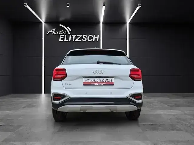 Używany Audi Q2 Advanced 150 KM (110 kW) 2025 Biały SUV