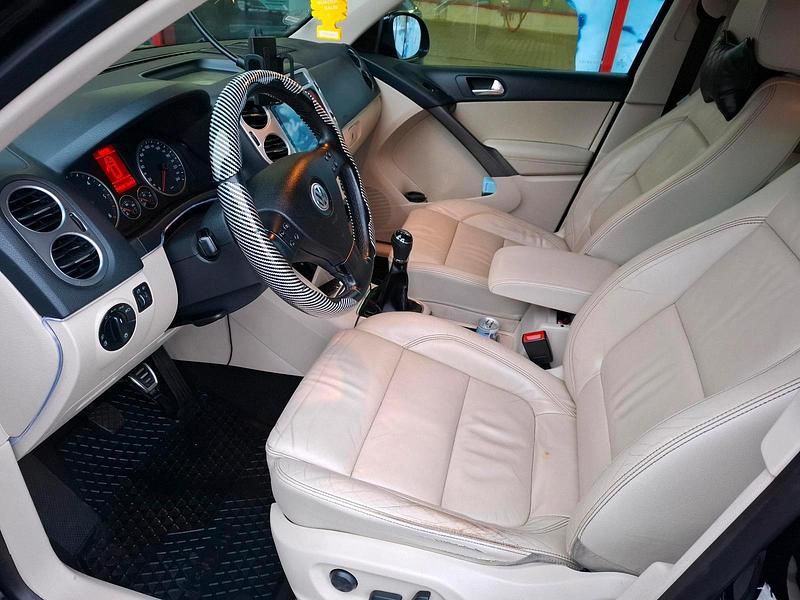 Gebraucht VW Tiguan 140 PS (102 kW) 2008 Schwarz SUV