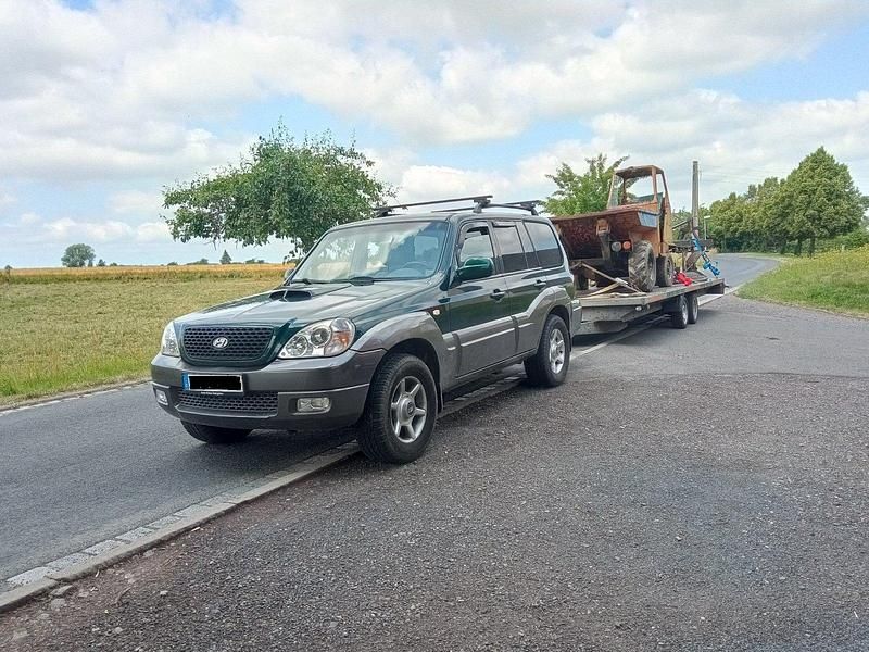 Grün Gebraucht 2005 Hyundai Terracan SUV | 5.500 € - Bild 1/4