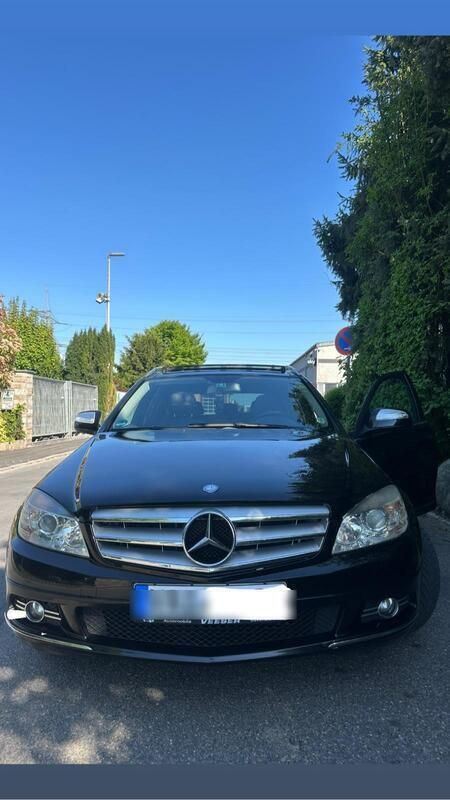 Schwarz Gebraucht 2025 Mercedes 320 Limousine | 7.000 € - Bild 1/4