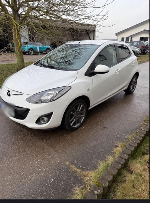 Second-hand Mazda 2 85 CP (62 kW) 2012 Alb Hatchback