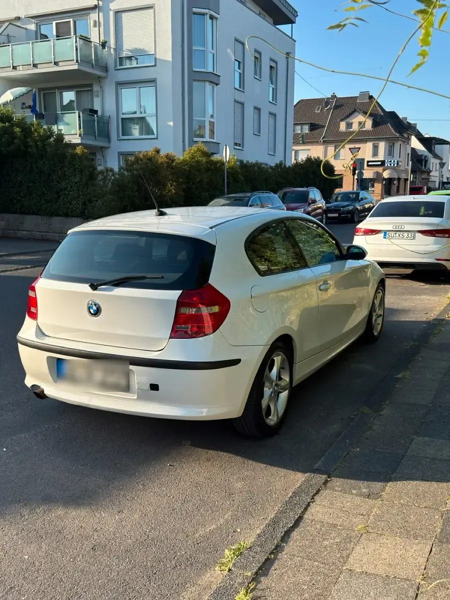 Gebraucht BMW 116 M Performance 122 PS (89 kW) 2008 Weiß Kleinwagen