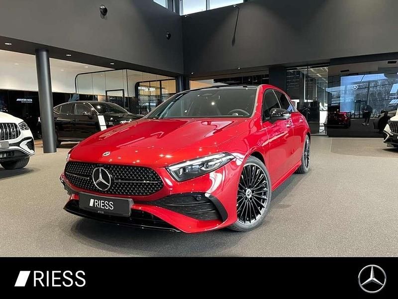 Manufaktur lack manufaktur pat Gebraucht 2025 Mercedes A200 AMG Limousine | 37.400 € (Etwas zu teuer) - Bild 1/4