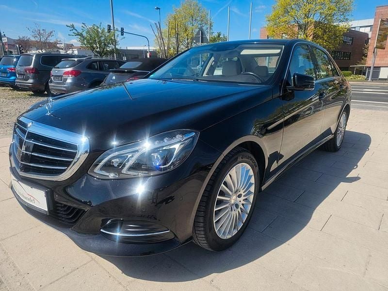 Gebraucht Mercedes E250 211 PS (155 kW) 2013 Schwarz Limousine