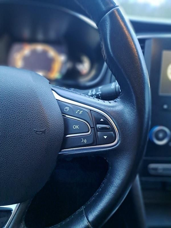 Gebraucht Renault Mégane GrandTour 115 PS (84 kW) 2019 Silber Kombi