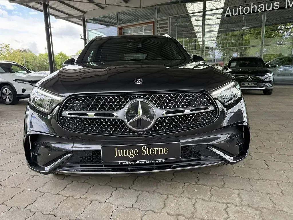 Gebraucht Mercedes GLC220 Advanced Plus 197 PS (144 kW) 2025 Grau SUV