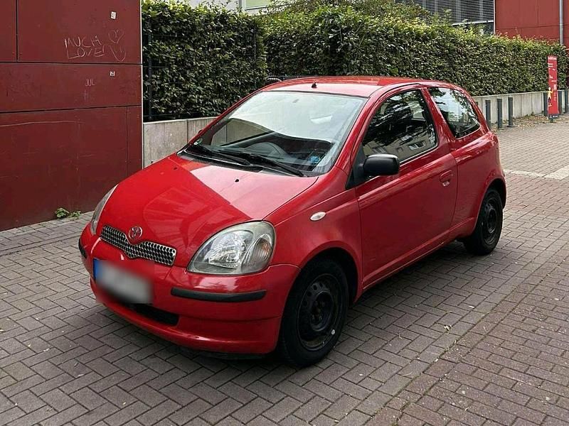 Rot Gebraucht 2002 Toyota Yaris Kleinwagen | 1.350 € (Fairer Preis) - Bild 1/4