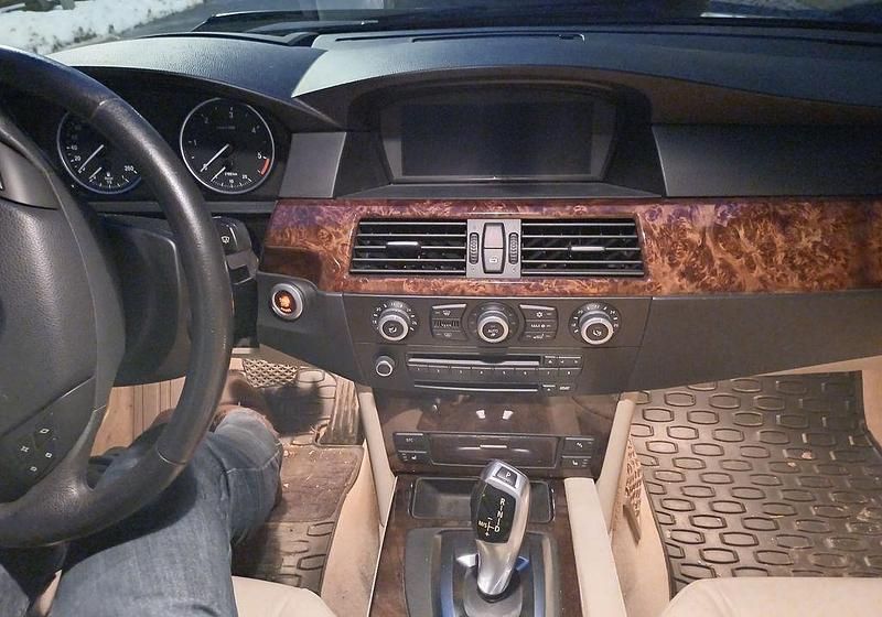 Gebraucht BMW 530 235 PS (172 kW) 2008 Blau Kombi